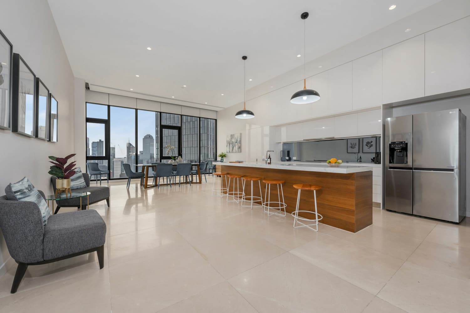 South Melbourne Penthouse Accommodation Dining with amazing city views