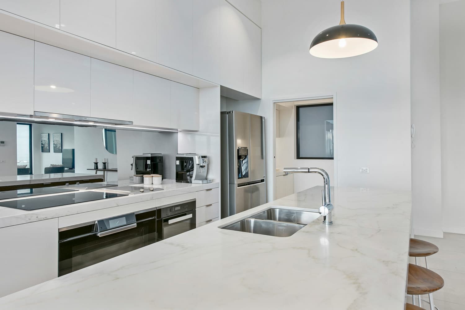 South Melbourne Penthouse Accommodation kitchen
